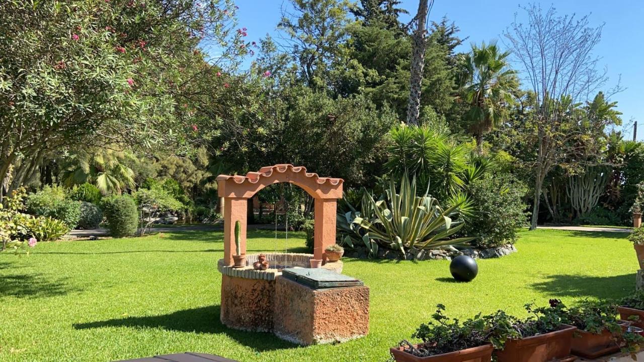 مبيت وإفطار ألخاراكي La Casa Del Torreon المظهر الخارجي الصورة